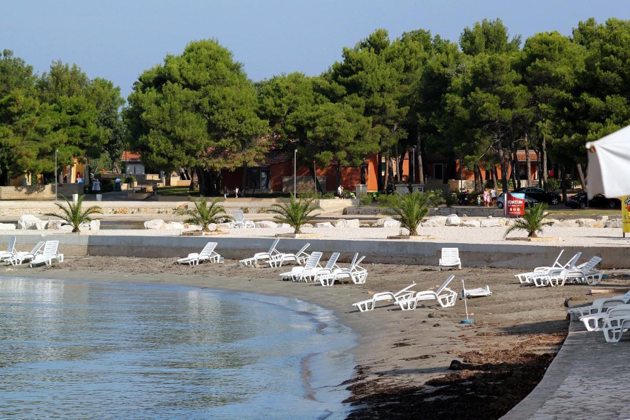 Apartments With A Parking Space Umag - 7094 Экстерьер фото
