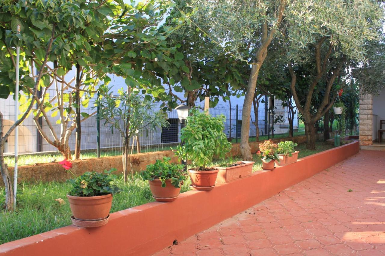 Apartments With A Parking Space Umag - 7094 Экстерьер фото