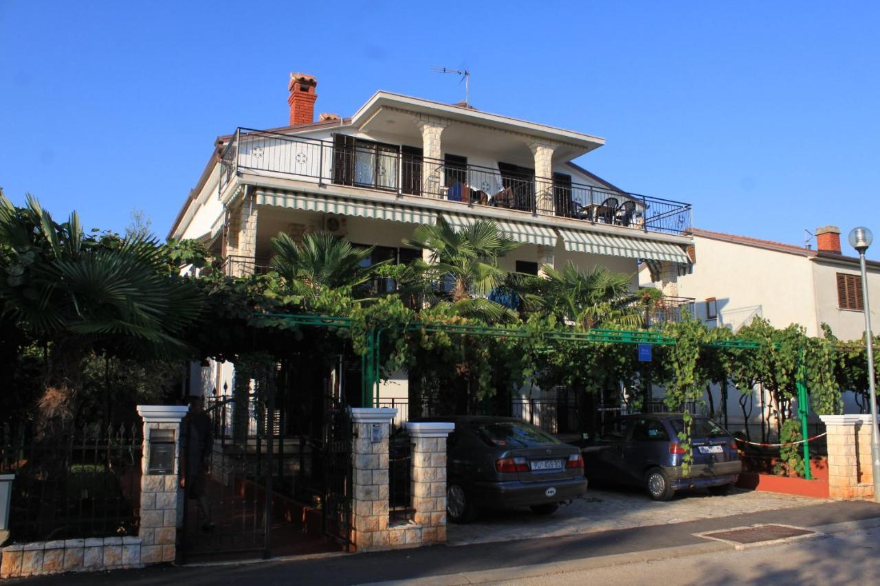 Apartments With A Parking Space Umag - 7094 Экстерьер фото