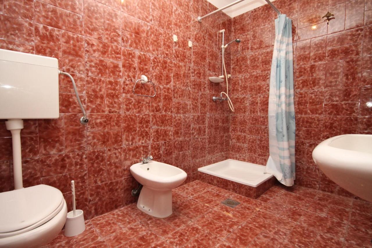 Apartments With A Parking Space Umag - 7094 Экстерьер фото