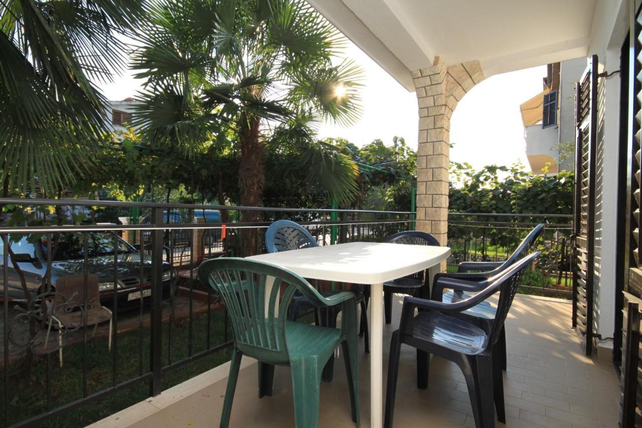 Apartments With A Parking Space Umag - 7094 Экстерьер фото